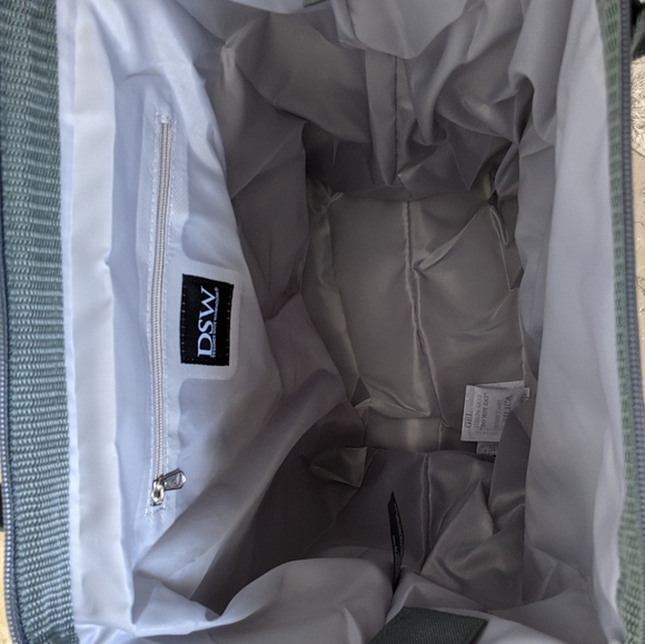 Backpack - Picture 4 of 9